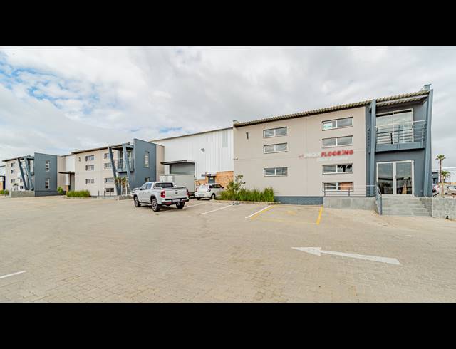 647M² MINI FACTORY FOR SALE IN KNOPJESLAAGTE